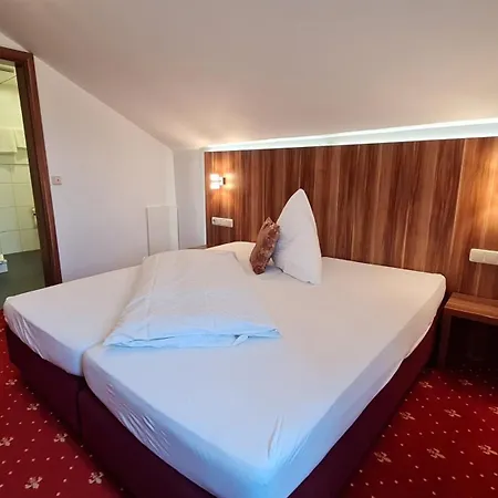 Spechtshaardt Отель Rothenbuch