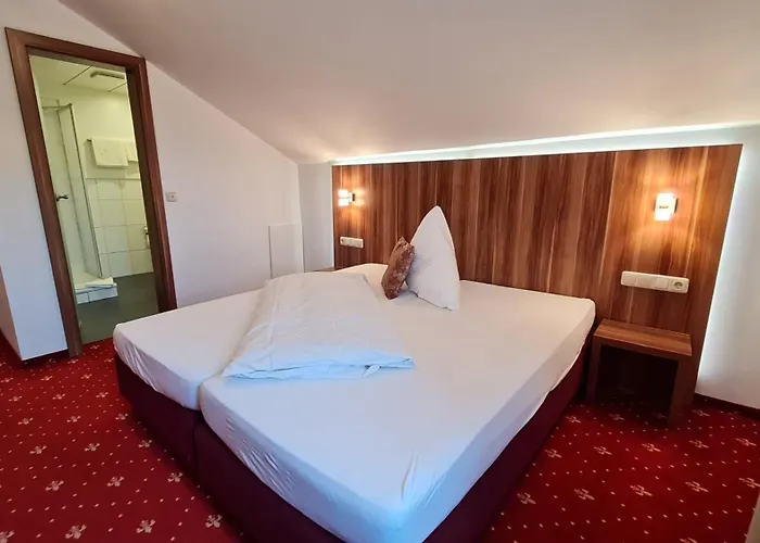 Spechtshaardt Отель Rothenbuch